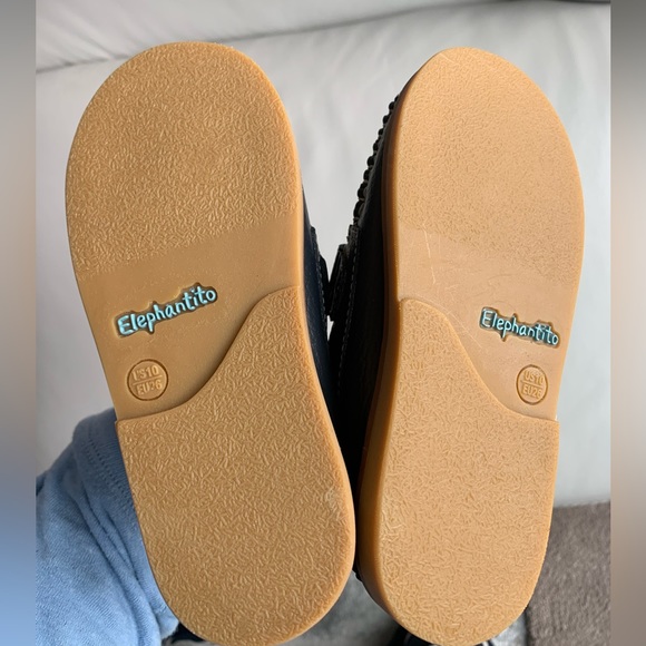 NWOT - Elephantito Navy leather boat shoes size 10 (child) - Picture 2 of 3